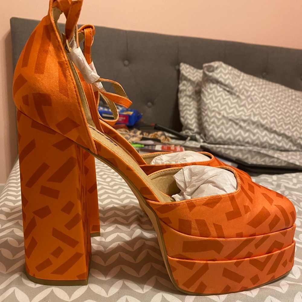 Platform heels - Picture 3 of 6